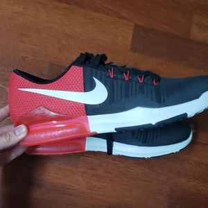 Nike training black red size 11 new